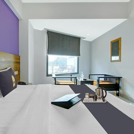 Super Townhouse Geetanjali Inn Gurgaon Exteriör bild