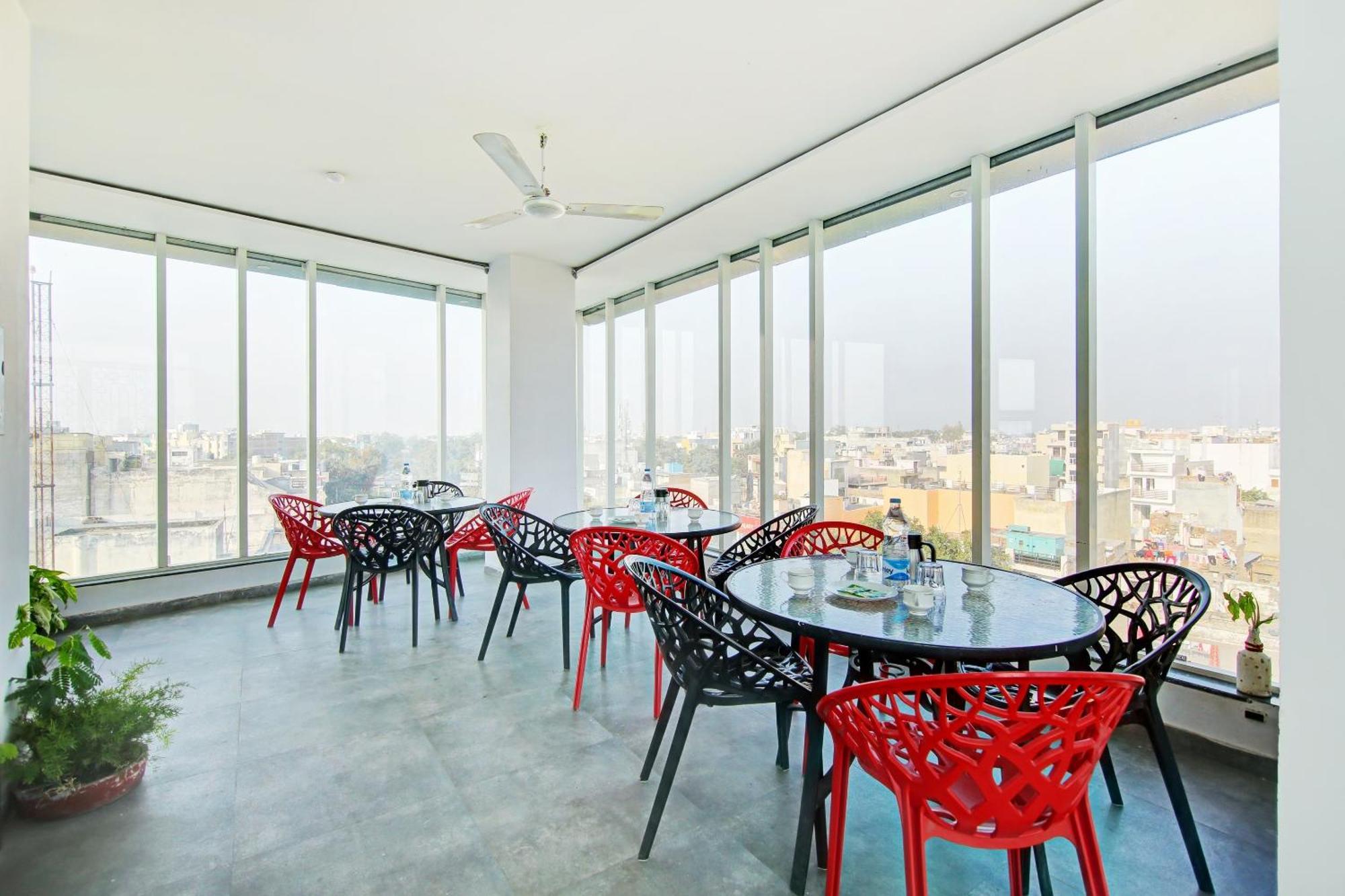Super Townhouse Geetanjali Inn Gurgaon Exteriör bild