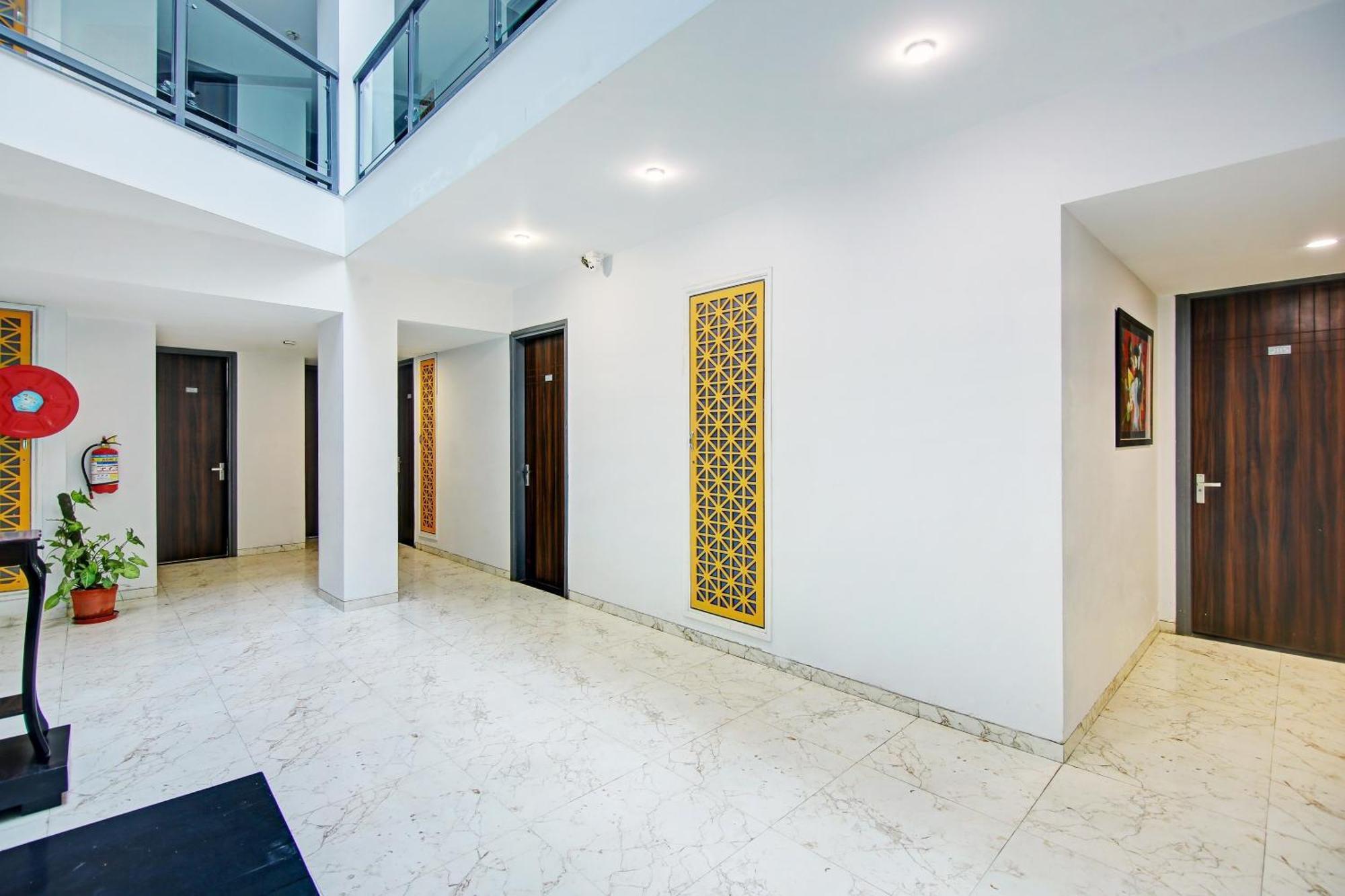 Super Townhouse Geetanjali Inn Gurgaon Exteriör bild